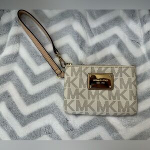 Small Michael Kors wristlet